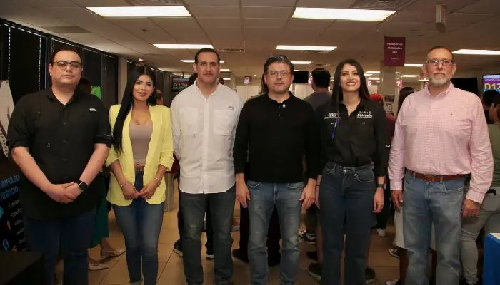 Las Noticias al Momento - Servicios de Sonora en Phoenix - Gobernador Durazo beneficia a más de 400 sonorenses en Phoenix con Jornada de Servicios Gubernamentales: Paulina Ocaña