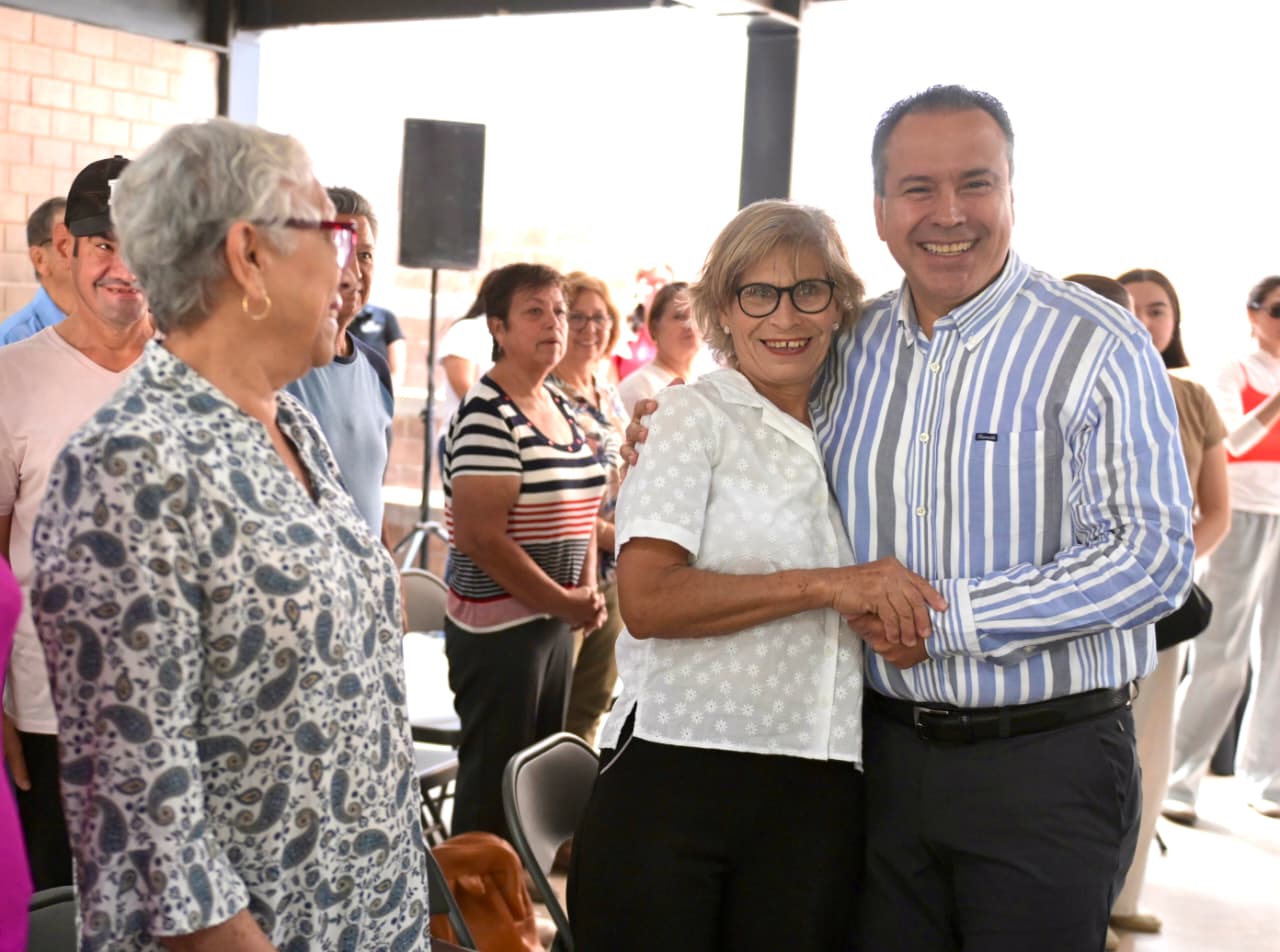Apoya Toño Astiazarán a personas adultas a través de Huellas Mayores