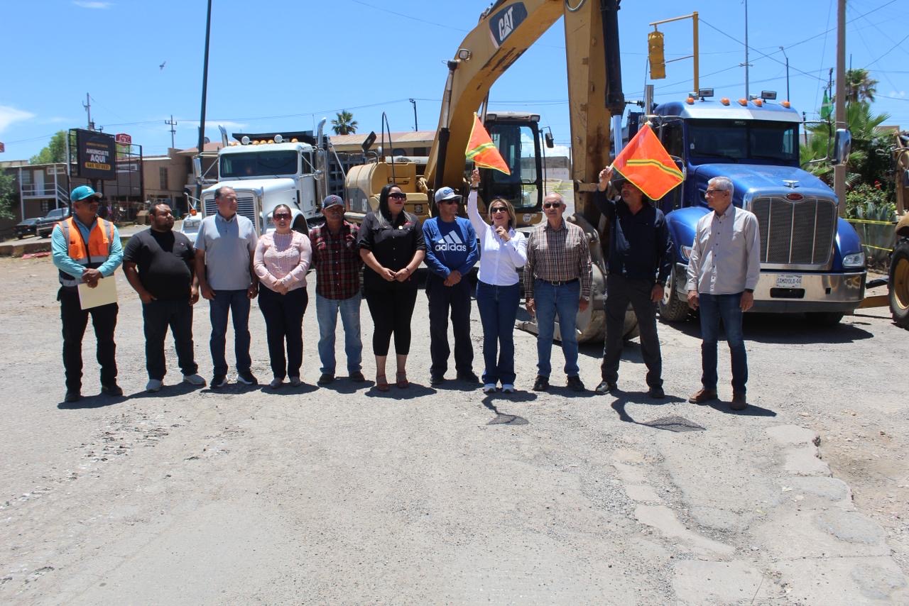 Inicia Esmeralda González obra de rehabilitación en calle De Anza