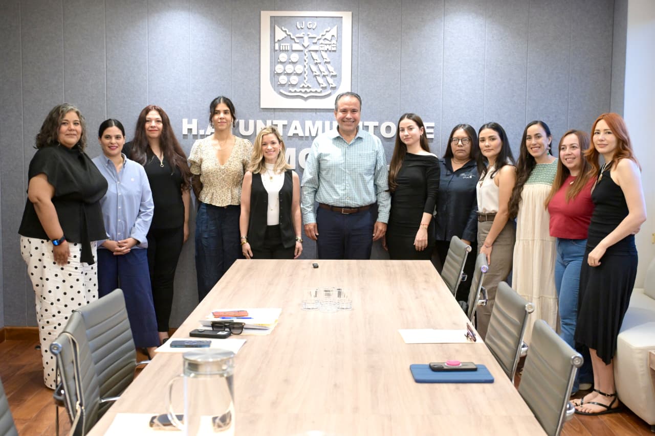Impulsa Toño Astiazarán talento de mujeres a través de Creartística