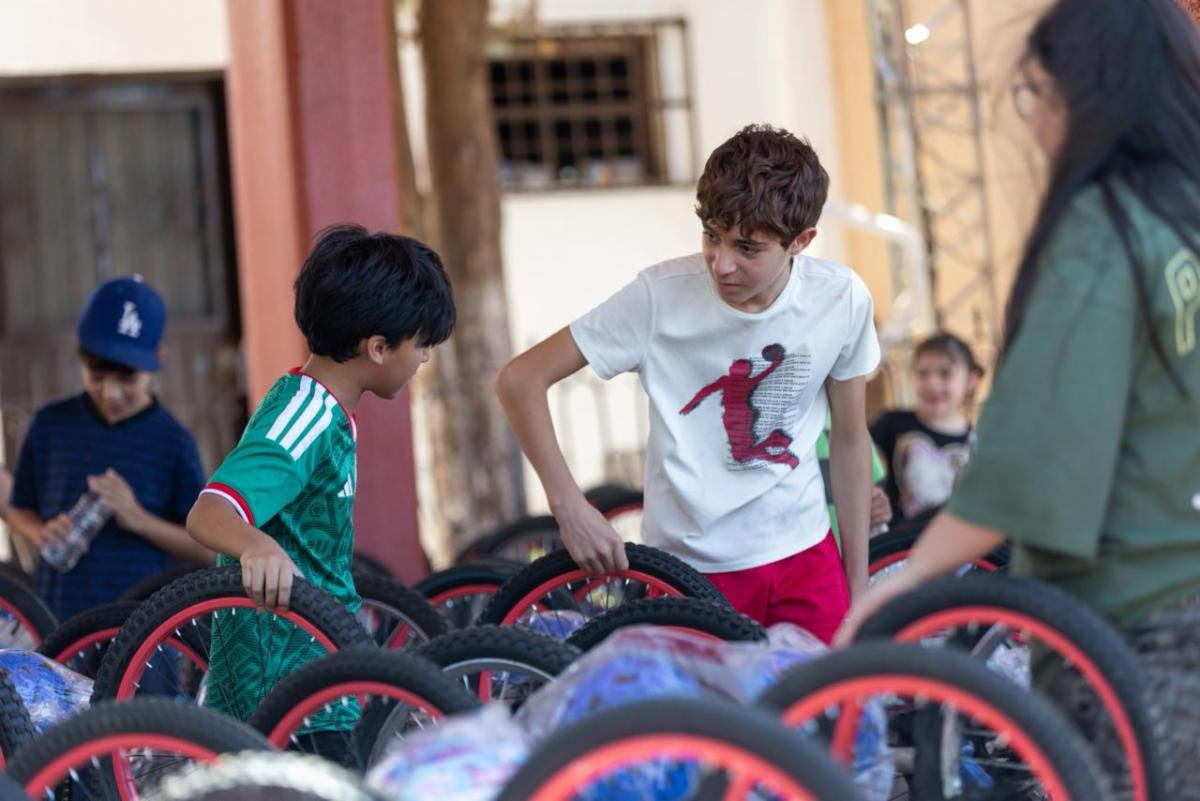 Cumple Gobernador con entrega de bicicletas en Átil, Oquitoa, Tubutama y Sáric