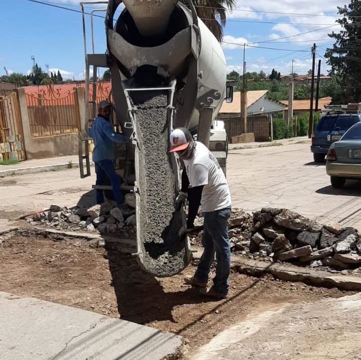 Avanza programa de bacheo en colonias y principales vialidades de Cananea