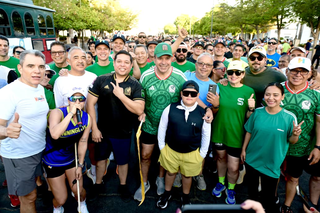 Celebra Toño Astiazarán exitoso Trote Amistoso rumbo al Maratón Internacional
