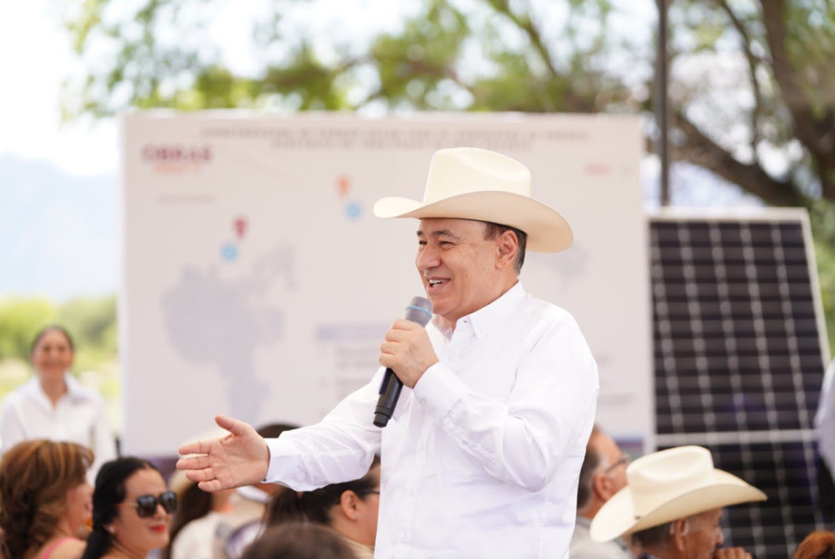 Lleva Durazo energía solar a hogares para reducir hasta 70% el recibo de luz