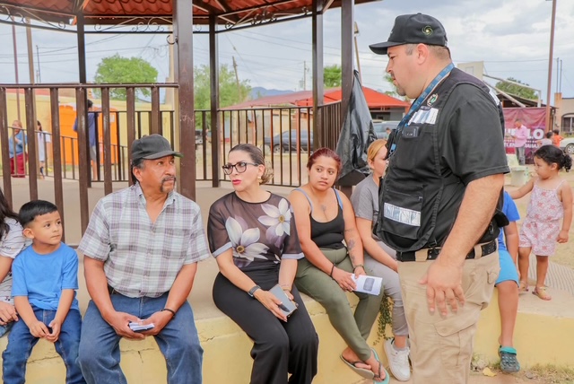Llevan servicios y programas a familias de El Dorado 2 en Cananea