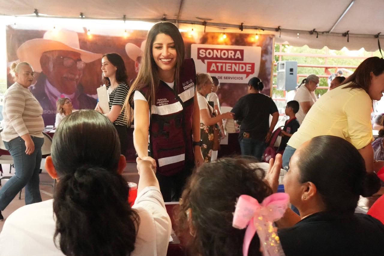 Pide Paulina Ocaña a familias del Miguel Alemán aprovechar beneficios de Sonora Atiende