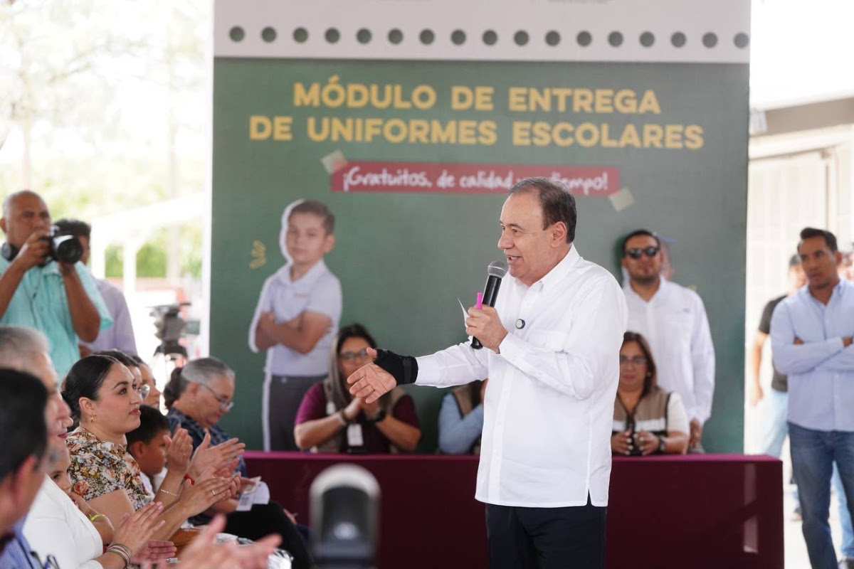 Concluye Gobierno de Sonora con entrega de uniformes en Hermosillo