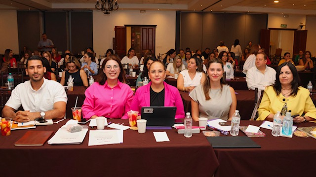 Participa Alcaldesa de Guaymas en Asamblea de Formación para Mujeres en el Ámbito Público