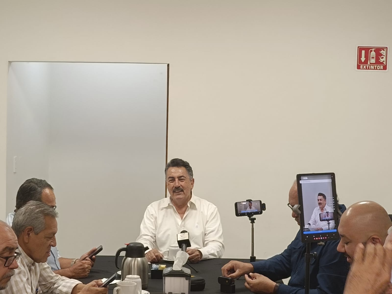 Para los de a Pie. Por: LAP Luis Fernando Oropeza//Lamarque tiene visa, pero… ¿Tendrá las puertas abiertas del 2027?