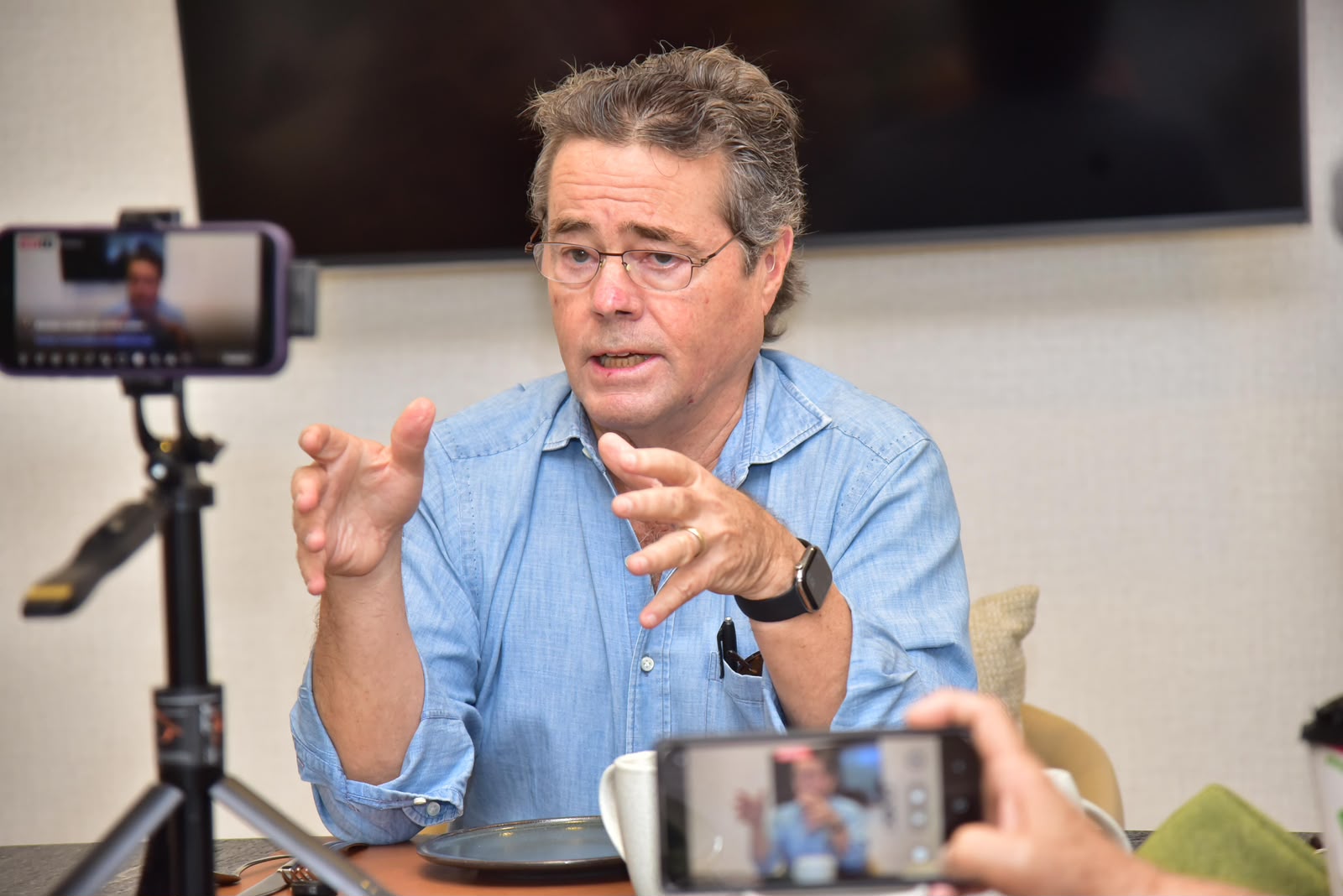 Para los de a Pie. Por: LAP Luis Fernando Oropeza//Por el poder transexenal