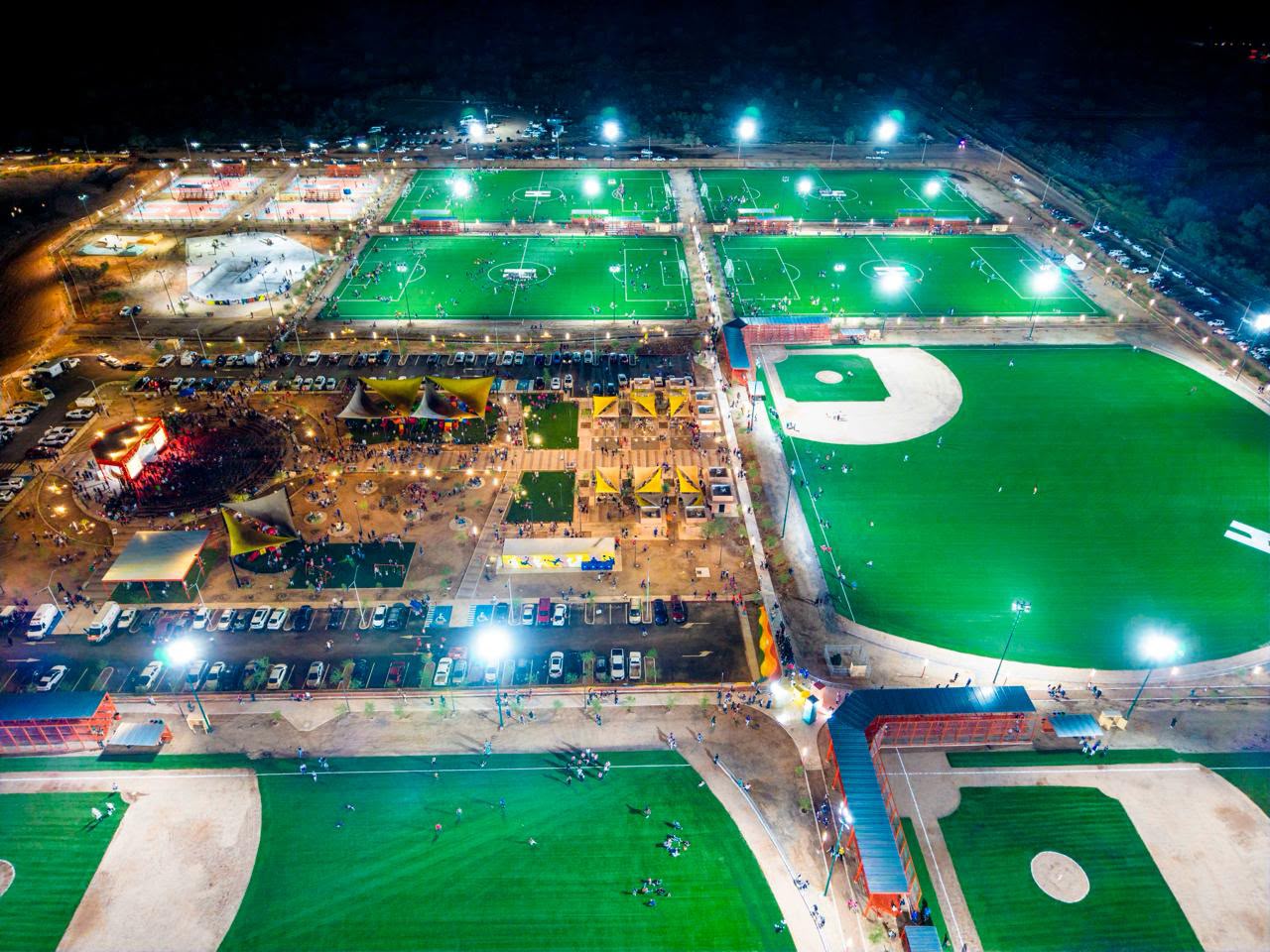 Inaugura Toño Astiazarán nuevo Cárcamo H junto a familias y deportistas