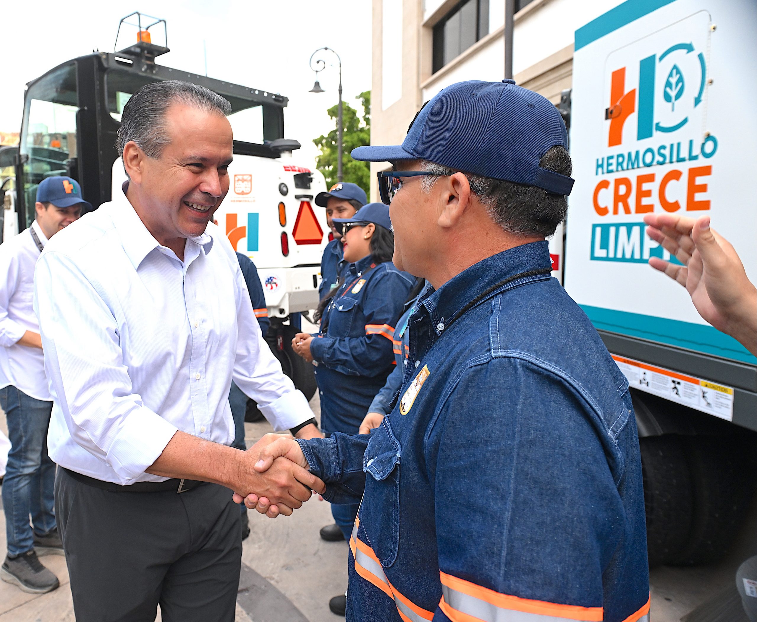 Garantiza Toño Astiazarán servicios públicos de calidad