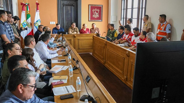 Realizan en Palacio Municipal de Guaymas reunión operativa ante los posibles efectos de “Polo”