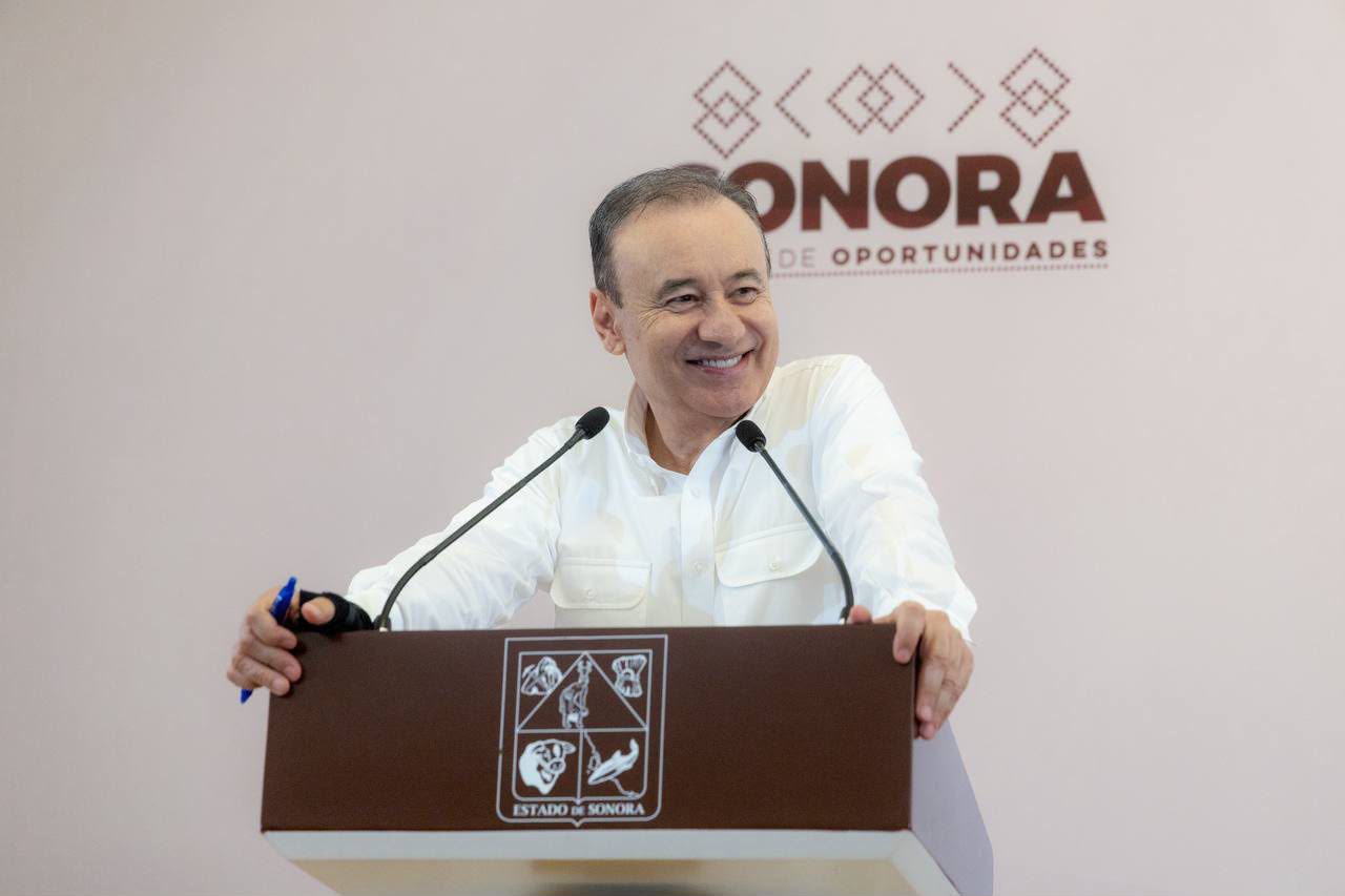 Cafeceando, de Octaviano Rojas G.// Becas, de promesa a política pública en Sonora
