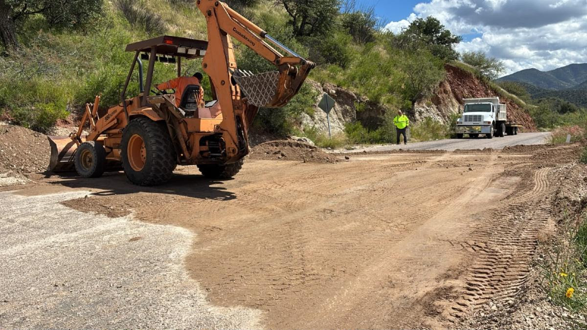 Coordina Gobernador acciones de recuperación de comunidades y carreteras tras paso de “Polo”