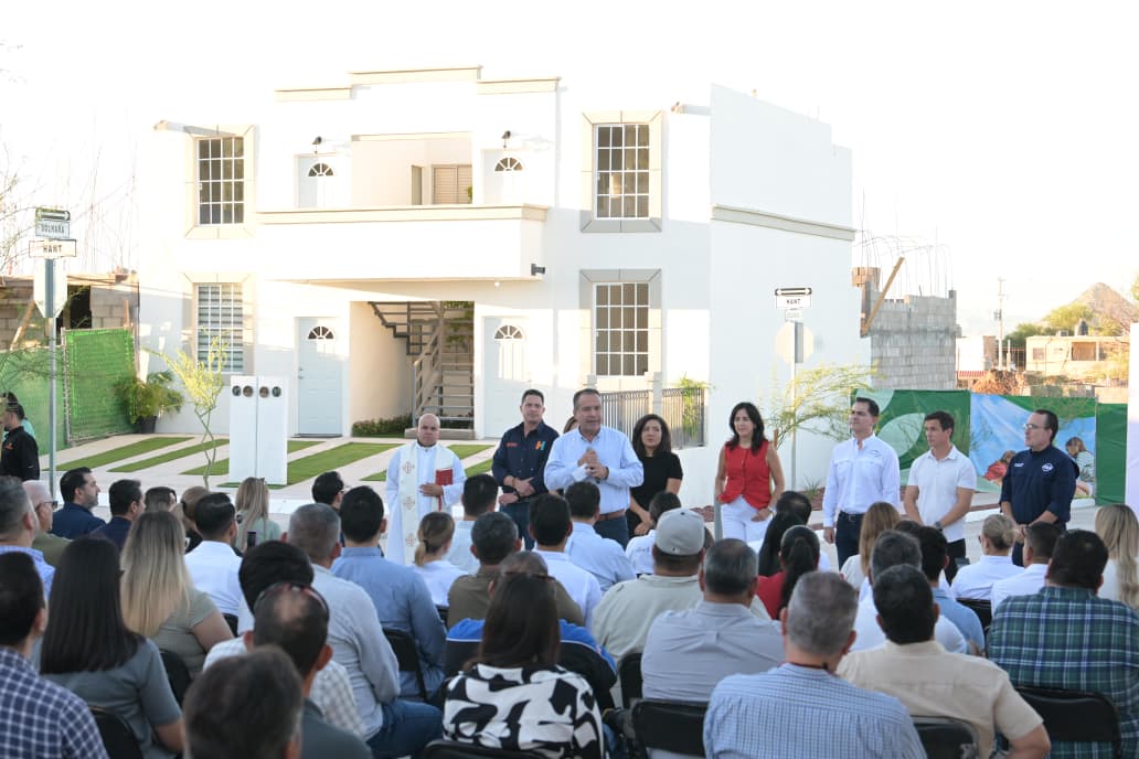 Inaugura Toño Astiazarán desarrollo habitacional sustentable y accesible
