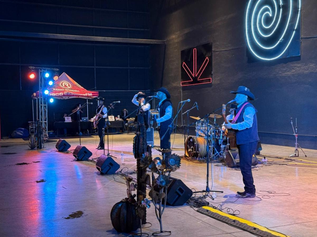 Celebra Radio Sonora 44 aniversario en Bosque Urbano La Sauceda