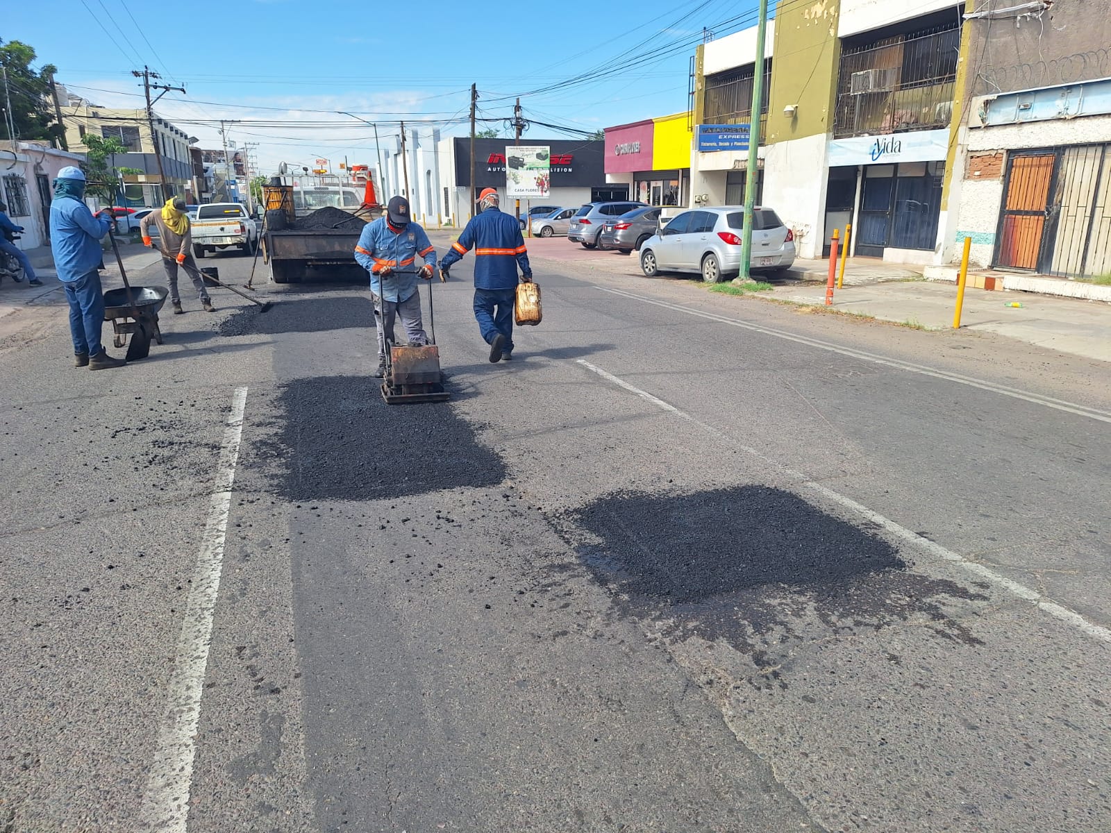 Avanza Ayuntamiento con programa de bacheo en distintos puntos de la ciudad