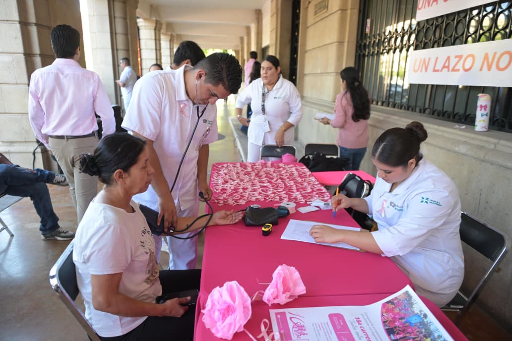 Invita Ayuntamiento a Jornadas de Salud de la Mujer para sensibilizar sobre cáncer de mama