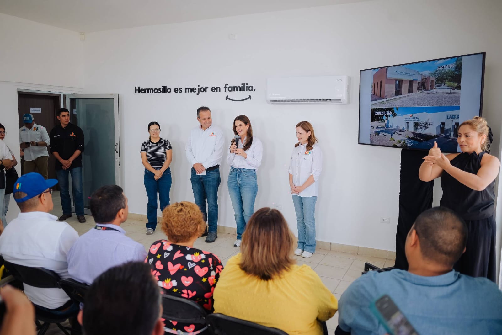 Entregan Patty y Toño Astiazarán remodelación de unidades de apoyo a familias en Miguel Alemán
